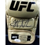 Khabib Nurmagomedov o "Eagle" Autógrafo em Luva de MMA.