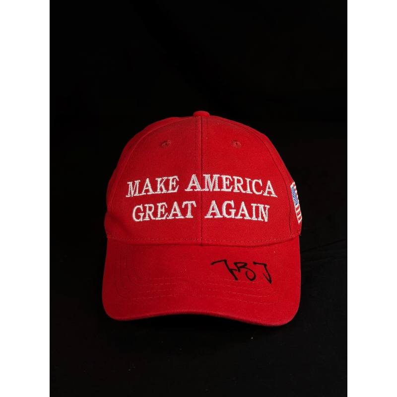 Jon “Bones” Jones Autógrafo - Famoso Boné "Make America Great Again".
