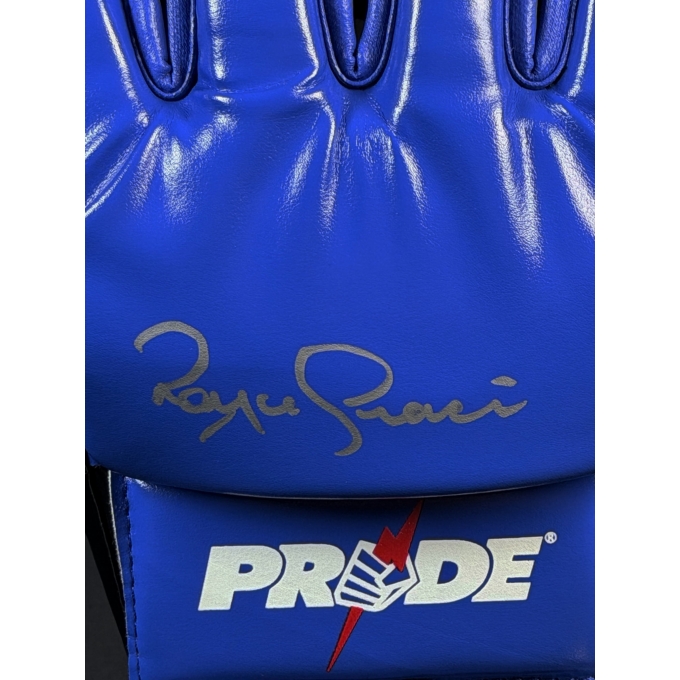 Royce Gracie Autógrafo em Luva de MMA.