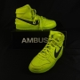 Tênis Ambush x Nike Dunk High “Flash Lime”.