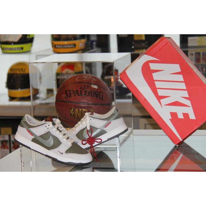Tênis Nike Dunk Low “Year of the Snake”.