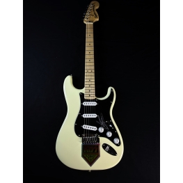 Gene Simmons Autógrafo - Fender 39'' - "Eletric Guitar".