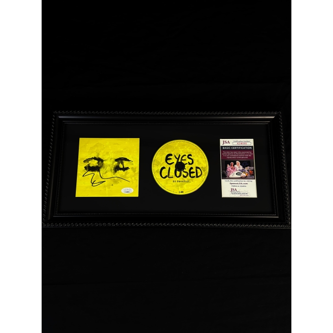 Ed Sheeran Autógrafo - CD “Eyes Closed”.