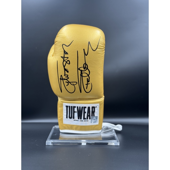 Luva da lendária marca Tuf Wear - Autografada Por Sylvester Stallone