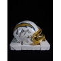 Austin Ekeler Autógrafo - Mini Helmet do Los Angeles Chargers.