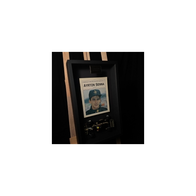 Livro John Player Special autografado por Ayrton Senna – Lotus (1985–1987)