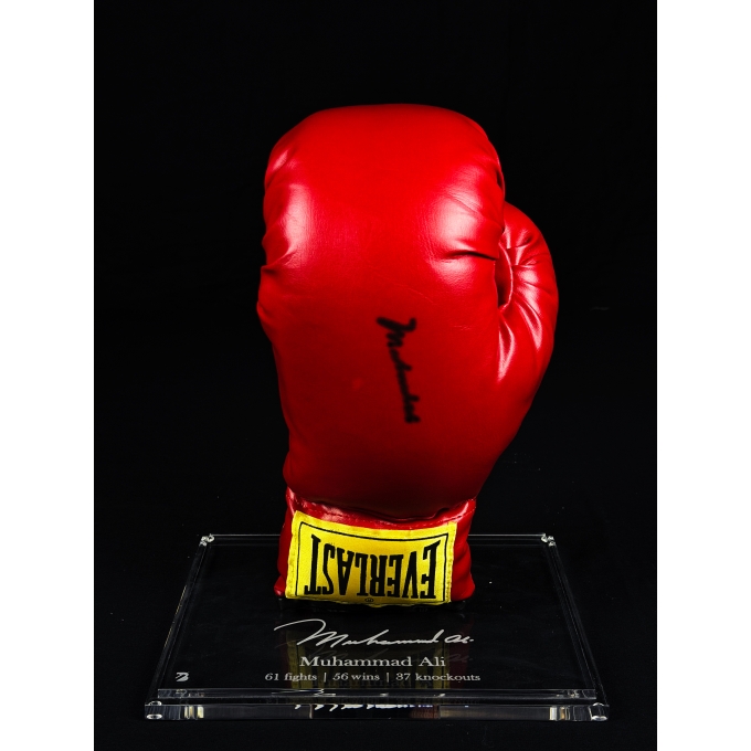O Maior de Todos — Muhammad Ali | Luva Assinada