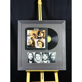 PAUL McCARTNEY, GEORGE HARRISON e RINGO STARR AUTÓGRAFO - VINIL EMOLDURADO "LET IT BE".