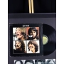 PAUL McCARTNEY, GEORGE HARRISON e RINGO STARR AUTÓGRAFO - VINIL EMOLDURADO "LET IT BE".
