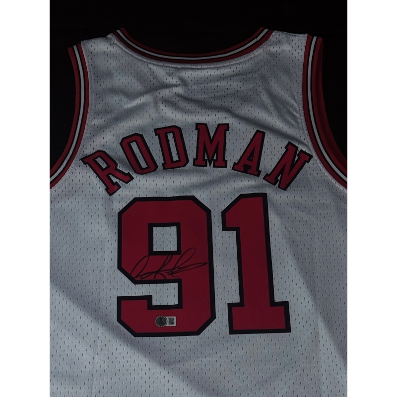 Camiseta de Basquetebol da Lendária equipe Chicago Bulls, autografada por Dennis Rodman