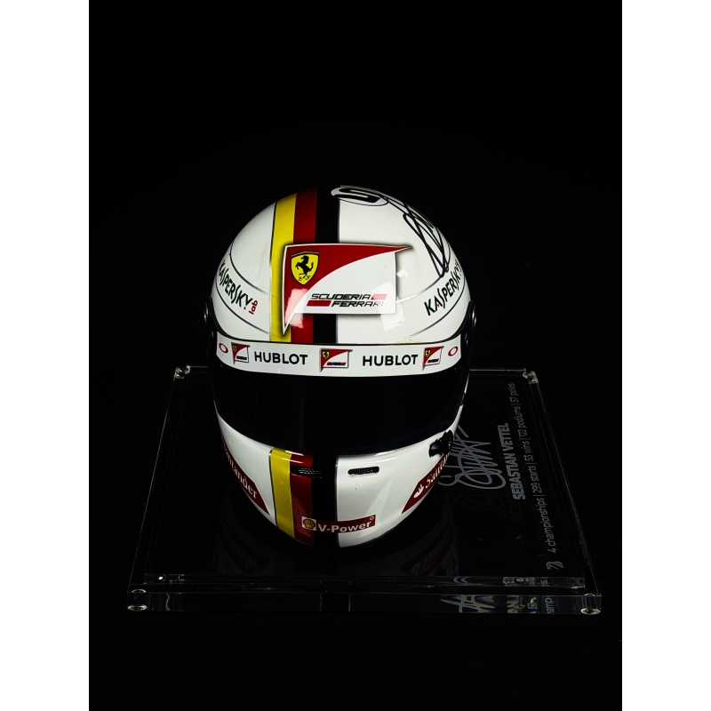 SEBASTIAN VETTEL AUTÓGRAFO - MINI CAPACETE FERRARI
