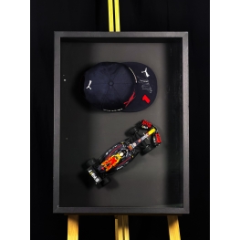 MAX VERSTAPPEN AUTÓGRAFO - BONÉ + MINIATURA RB RACING
