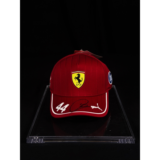 LEWIS HAMILTON AUTÓGRAFO - BONÉ FERRARI