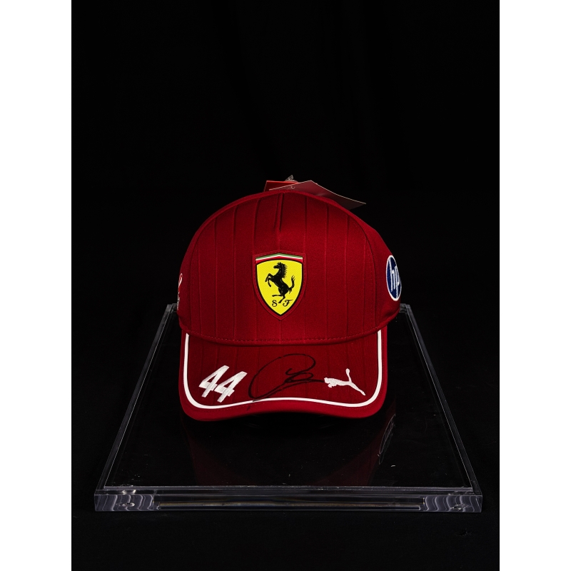 LEWIS HAMILTON AUTÓGRAFO - BONÉ FERRARI