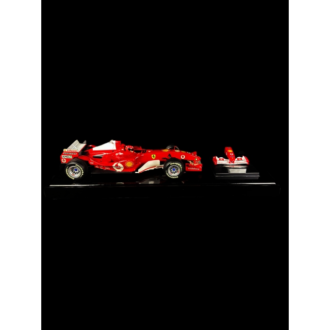 MICHAEL SCHUMACHER AUTÓGRAFO - MINIATURA FERRARI 2002