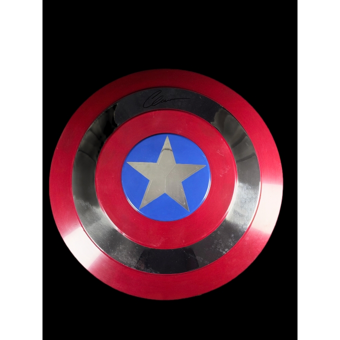 Escudo do Capitão América Autografado por Chris Evans