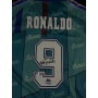 Camiseta do Barcelona autografada por Ronaldo Nazário, "O Fenômeno".