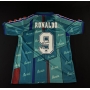 Camiseta do Barcelona autografada por Ronaldo Nazário, "O Fenômeno".