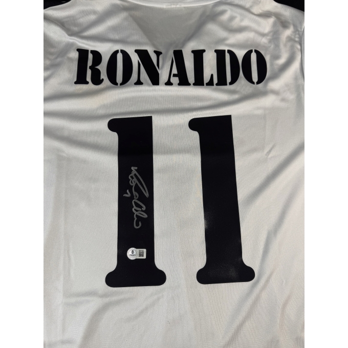 Camiseta do Barcelona autografada por Ronaldo Nazário, "O Fenômeno".
