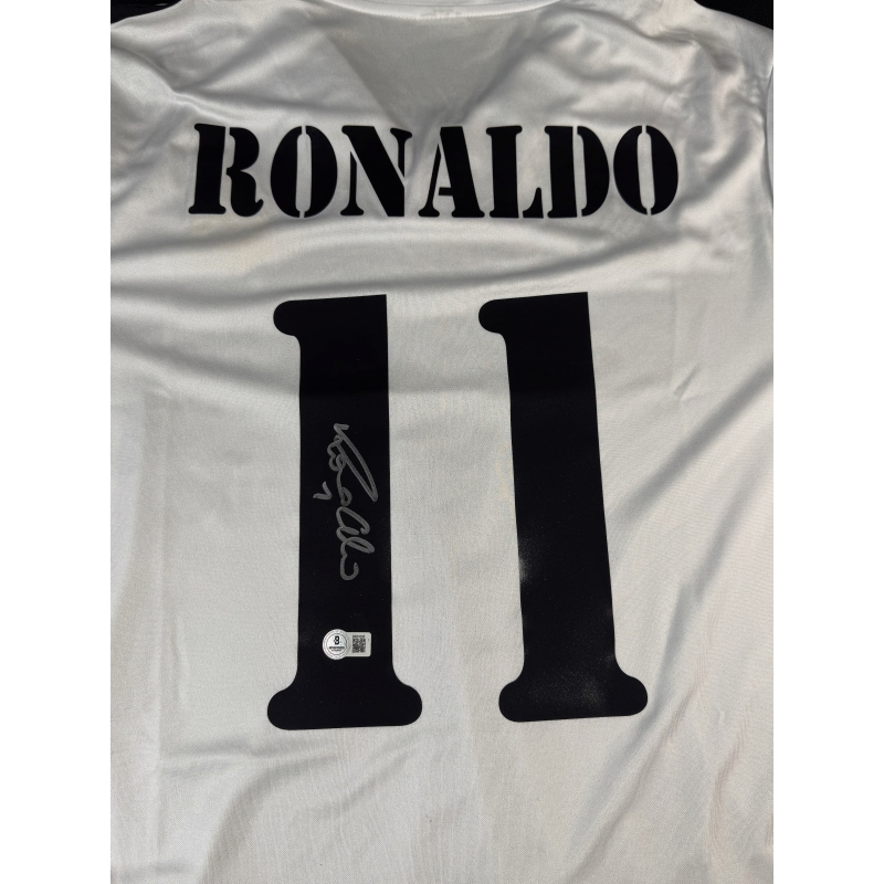 Camiseta do Barcelona autografada por Ronaldo Nazário, "O Fenômeno".