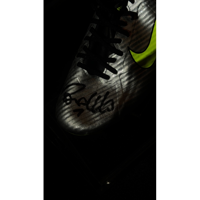 RONALDO NAZÁRIO, "O FENÔMENO" AUTÓGRAFO - CHUTEIRA NIKE