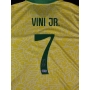 Camiseta Amarela da Seleção Brasileira autografada por Vini Júnior.