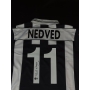 Camiseta do Juventus autografada por Nedvěd.