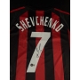 Camiseta autografada por Shevchenko.