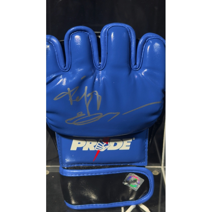 FEDOR “THE LAST EMPEROR” EMELIANENKO AUTÓGRAFO – LUVA PRIDE