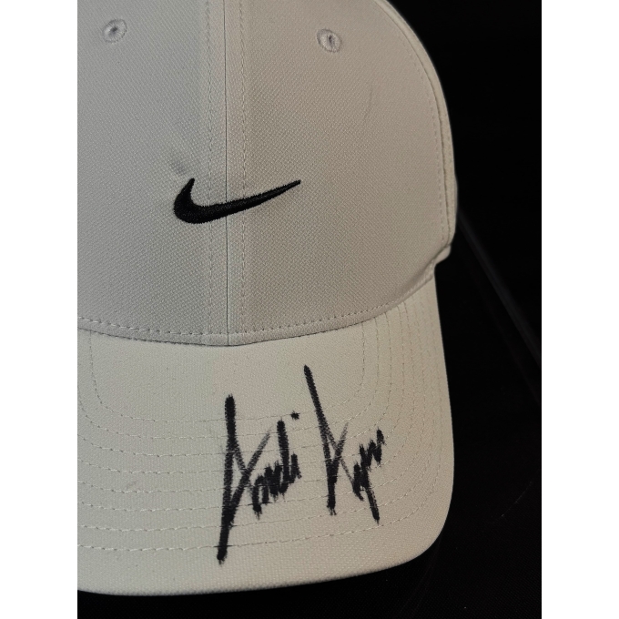 Boné autografado por André Agassi.