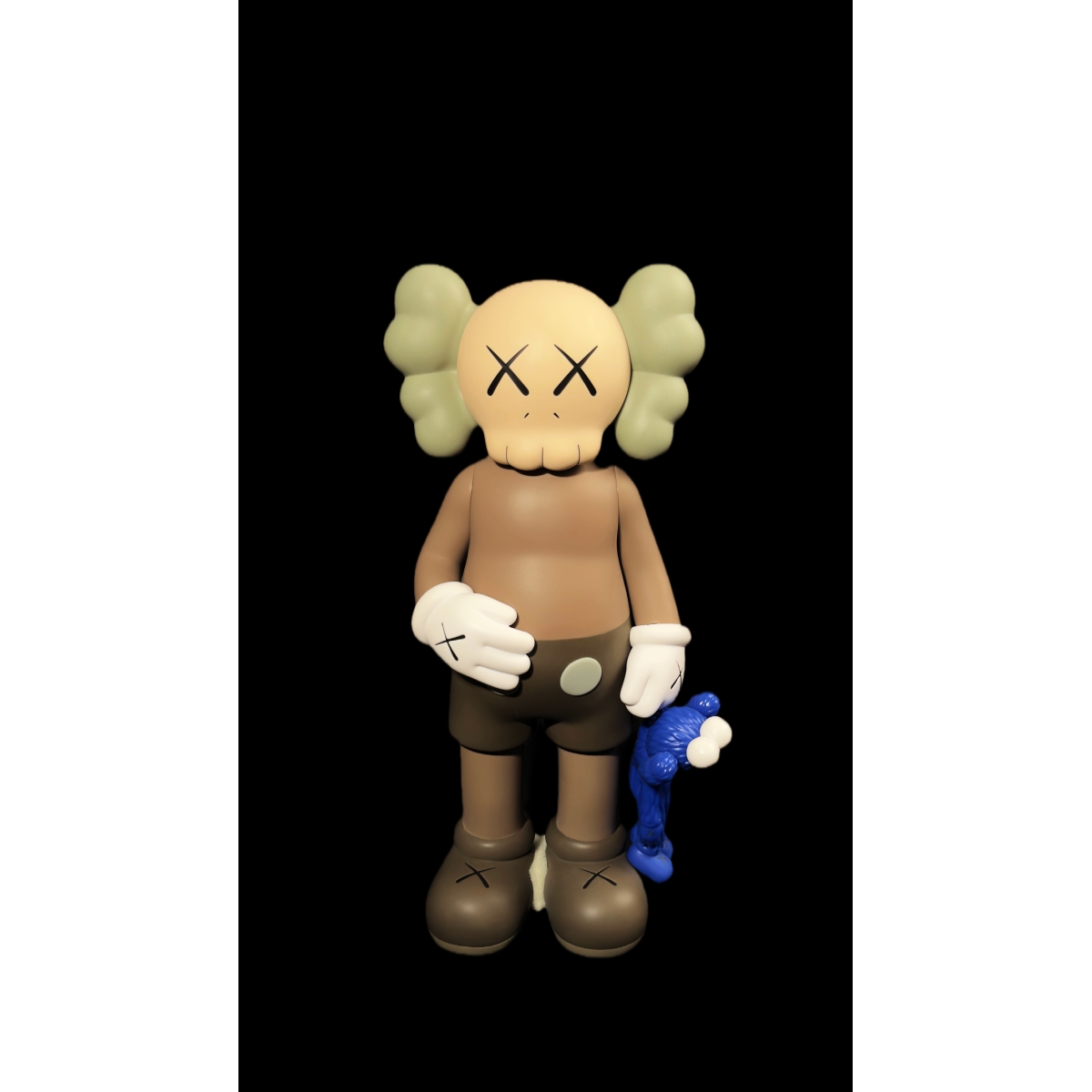 KAWS COMPANION COM BFF – FIGURA COLECIONÁVEL