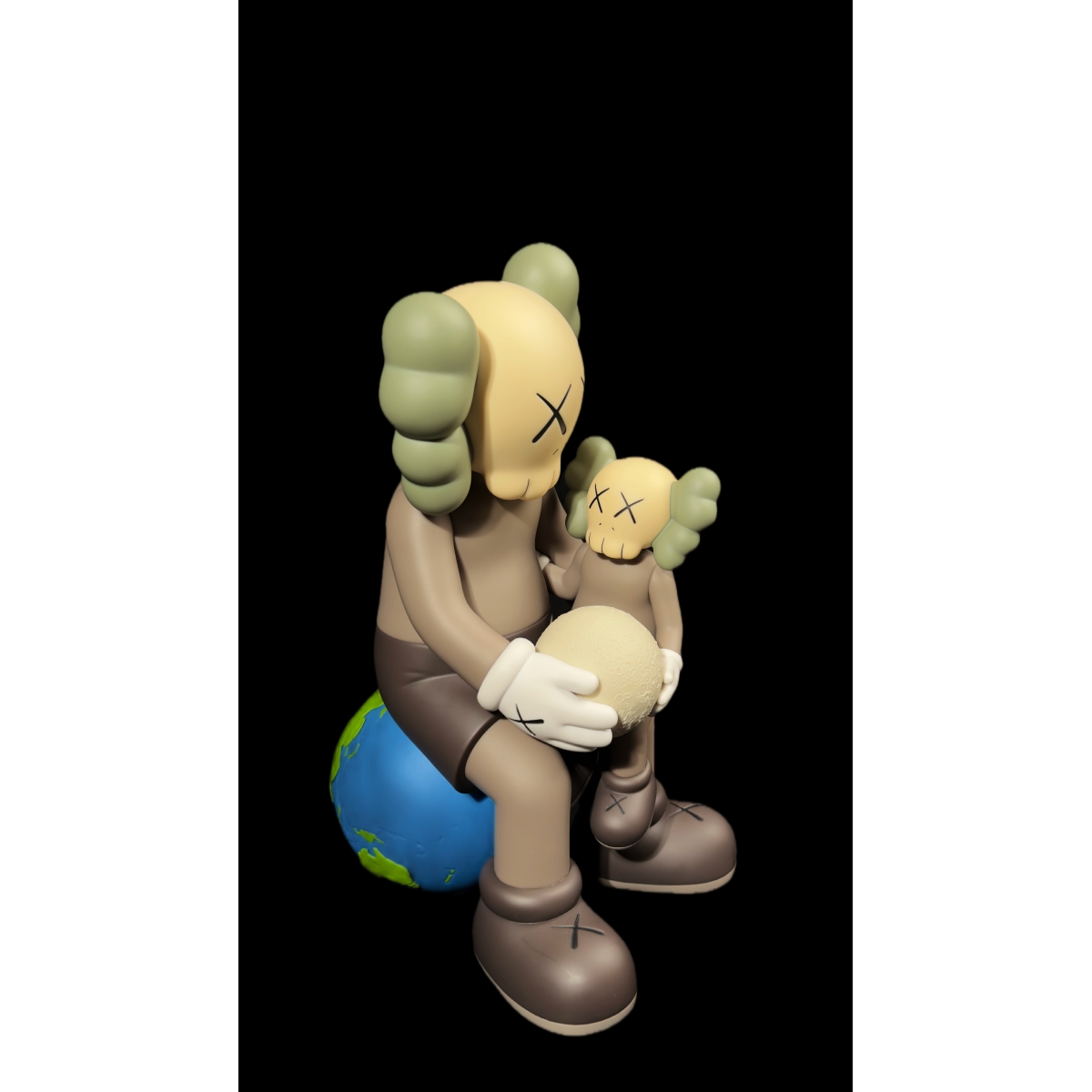 KAWS CLEAN SLATE – FIGURA COLECIONÁVEL