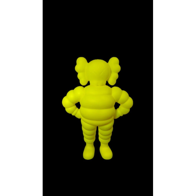 KAWS CHUM YELLOW – FIGURA COLECIONÁVEL