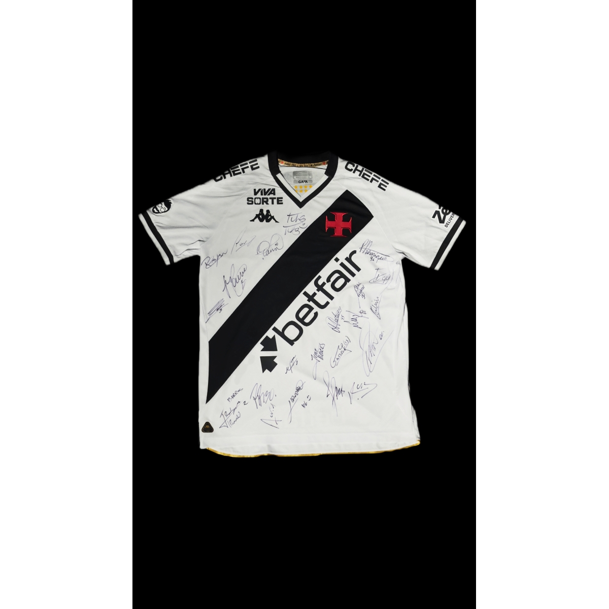 CAMISA VASCO AUTOGRAFADA PELO ELENCO – TEMPORADA 2025 PREPARADA PARA JOGO