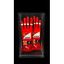 SEBASTIAN VETTEL AUTÓGRAFO – PAR DE LUVAS SCUDERIA FERRARI