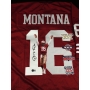 Camiseta de Futebol Americano autografada por Joe Montana.