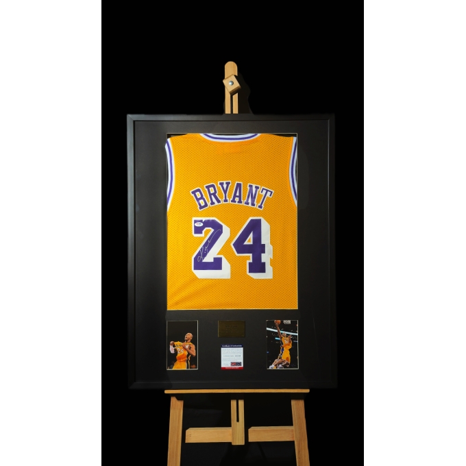 KOBE BRYANT AUTÓGRAFO – QUADRO JERSEY LOS ANGELES LAKERS Nº 24