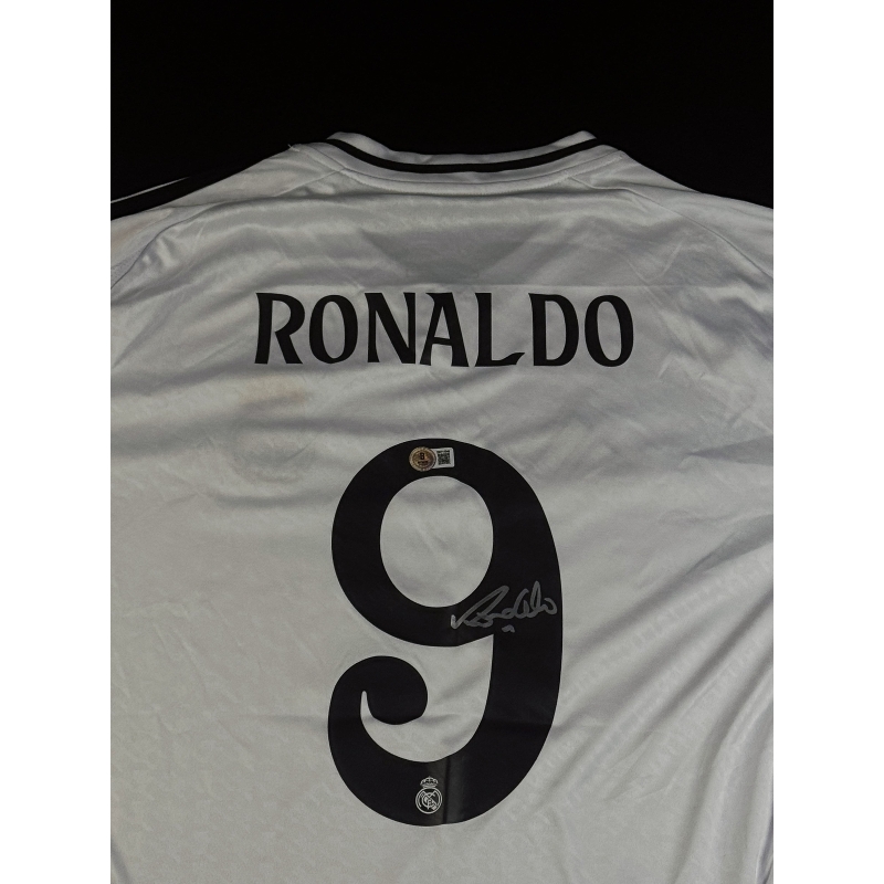 Ronaldo Nazário, "O Fenômeno" autógrafo na Camiseta do Real Madrid.