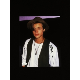 Brad Pitt Autógrafo em foto.