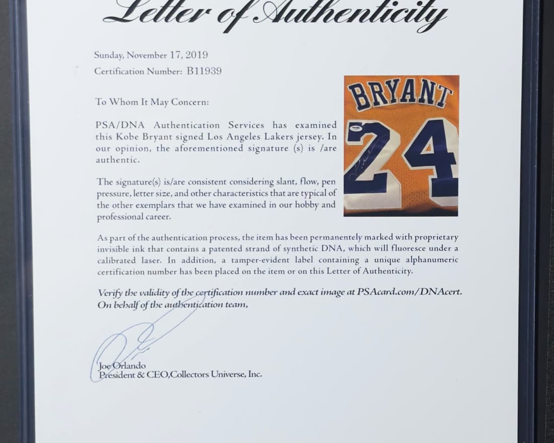 Letter of Authenticity da PSA/DNA, certificação B11939, da jersey número 24 de Kobe Bryant
