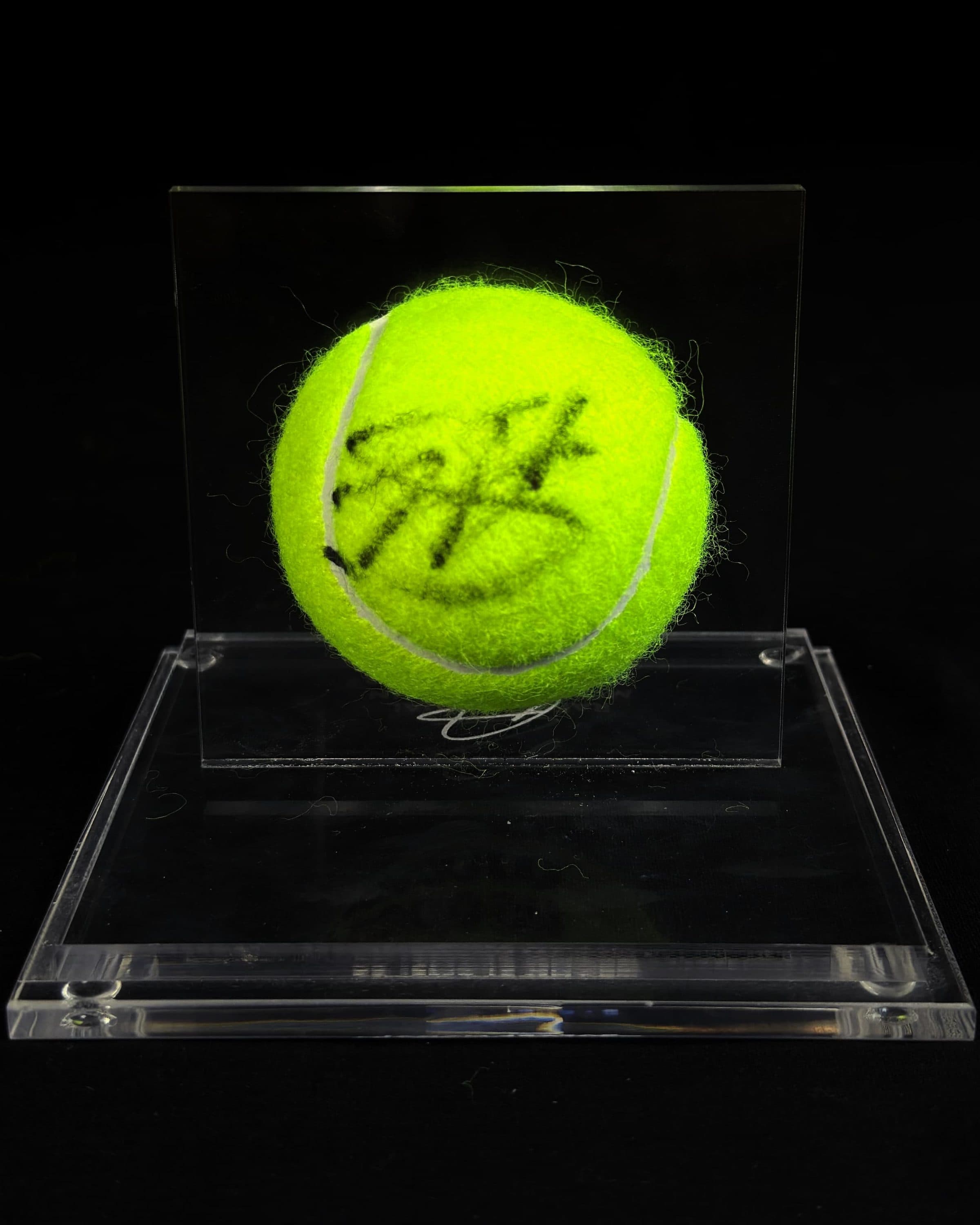 Alex De Minaur autógrafo – bola de tênis, Alex de Minaur