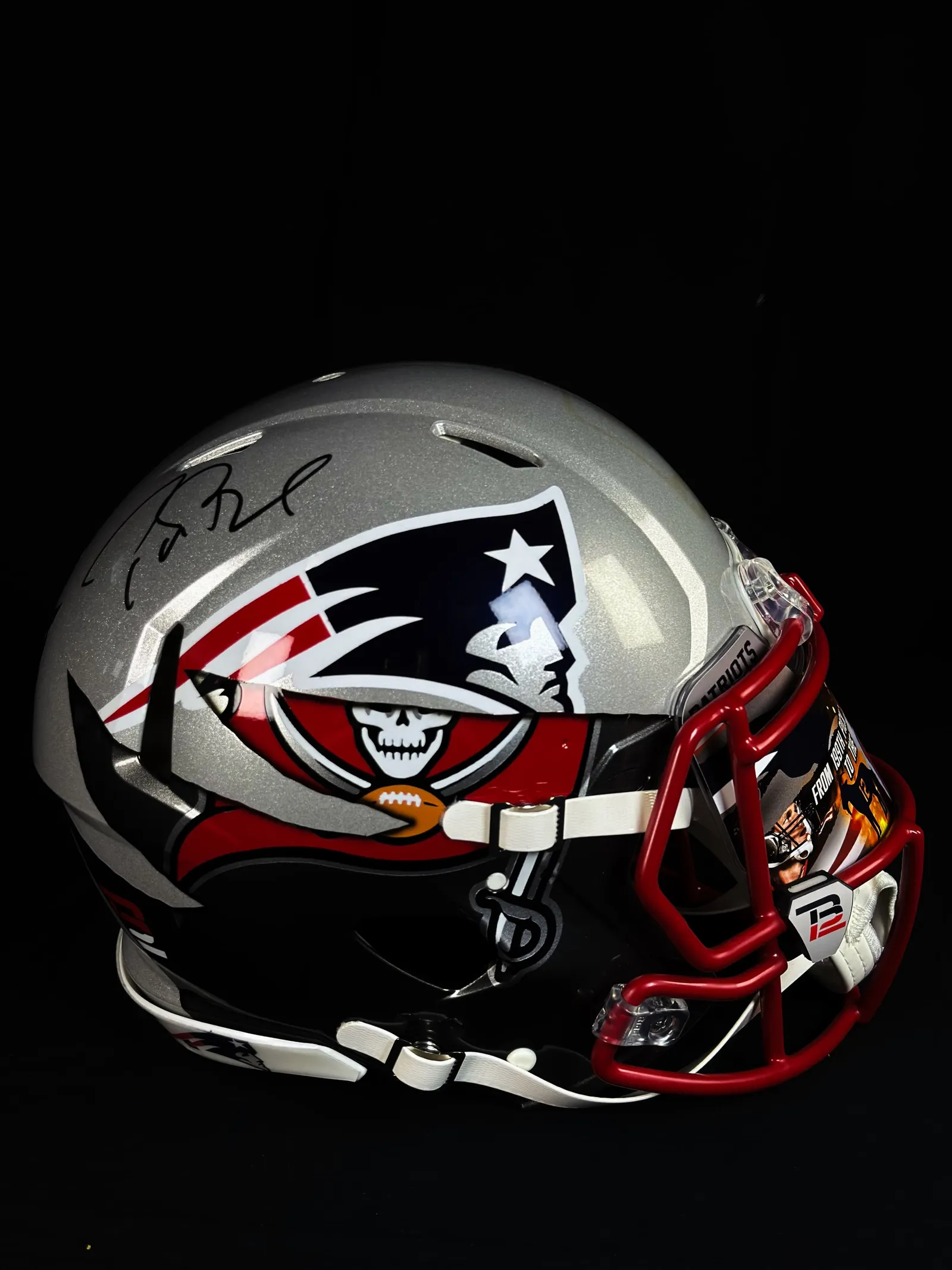 Tom Brady autógrafo – capacete futebol americano, Tom Brady
