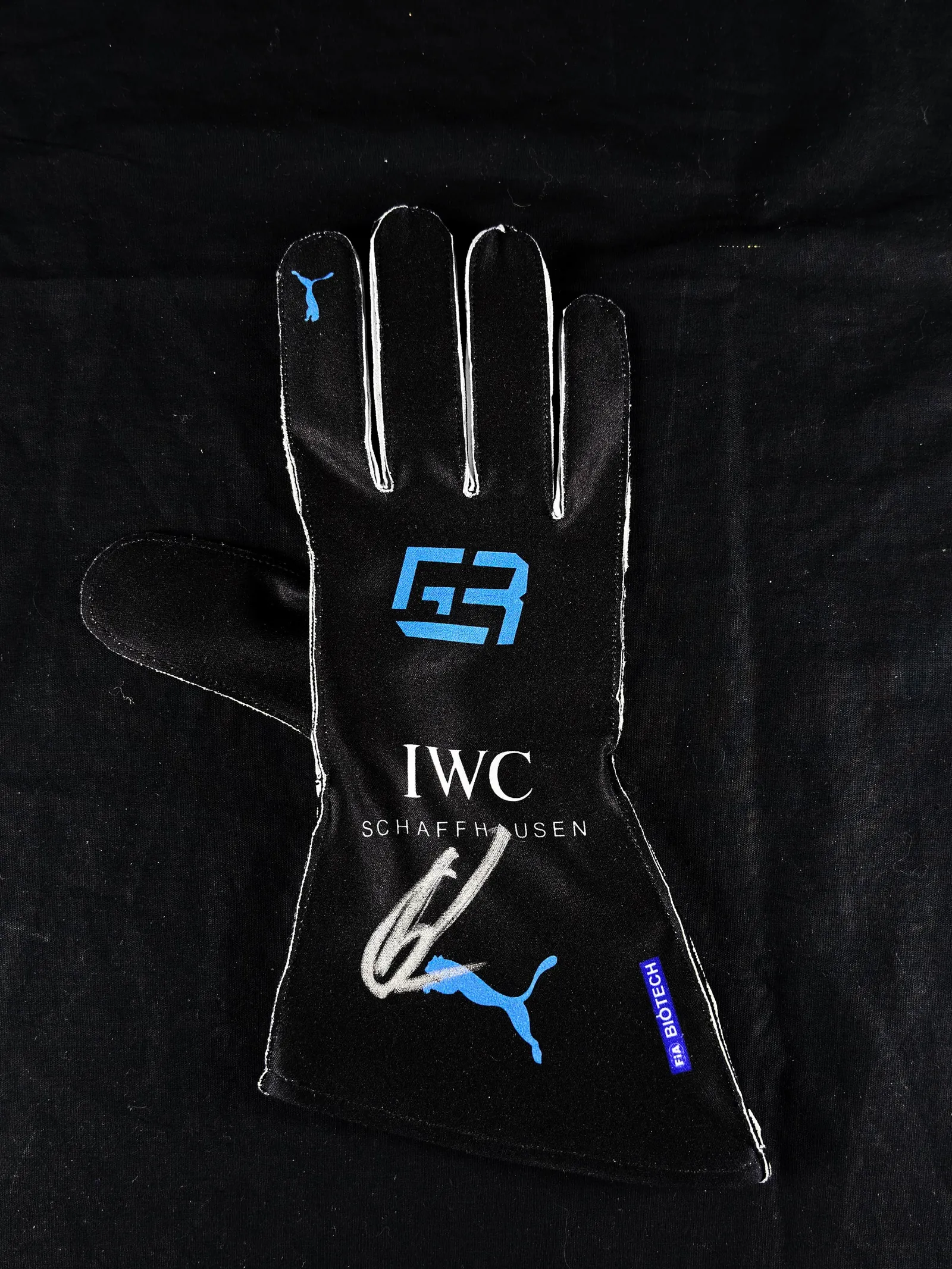 George Russell – luva de piloto autografada (Mercedes-AMG F1), George Russell