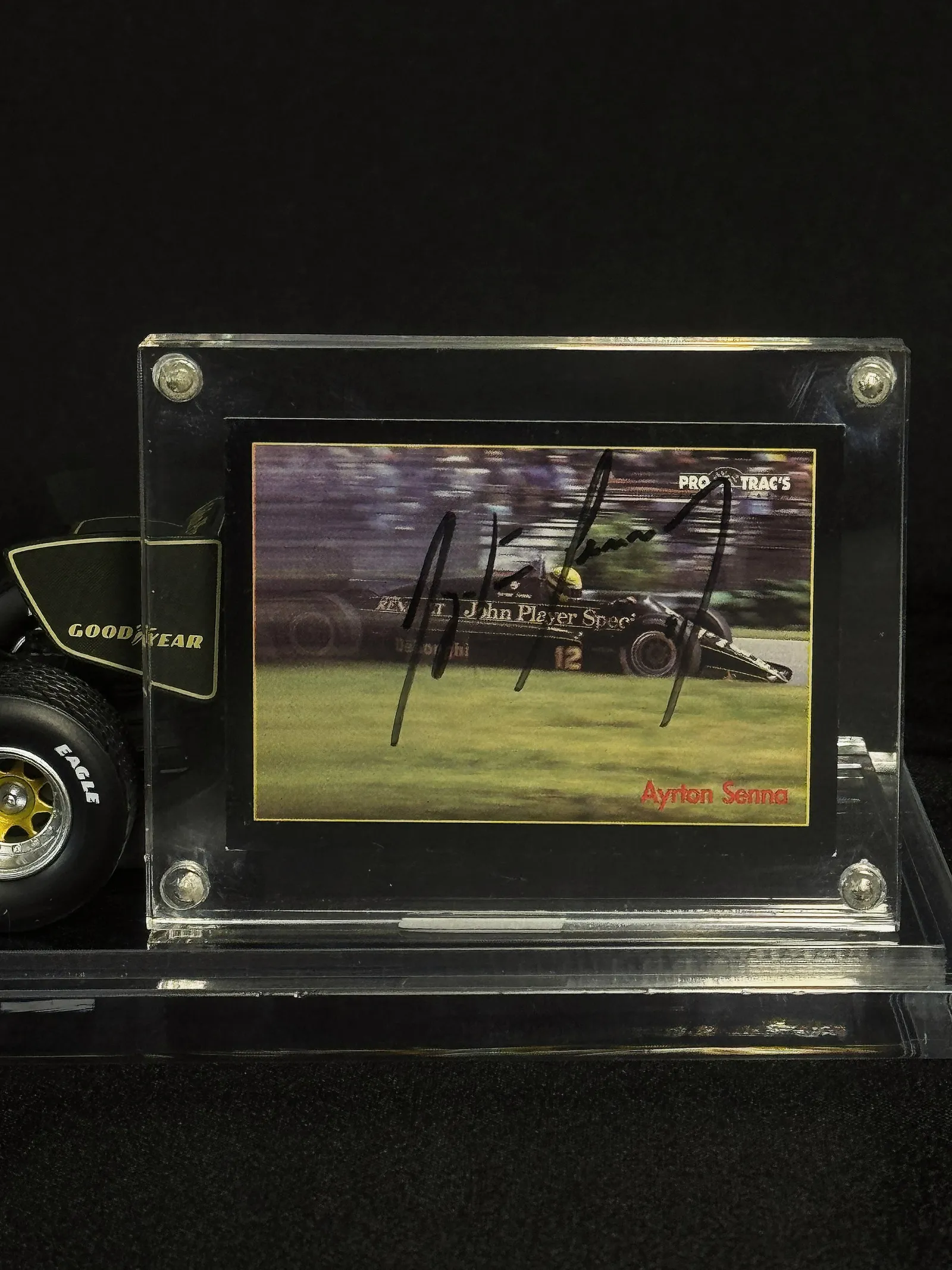 Ayrton Senna – card autografado e miniatura Lotus 97T Renault, Ayrton Senna