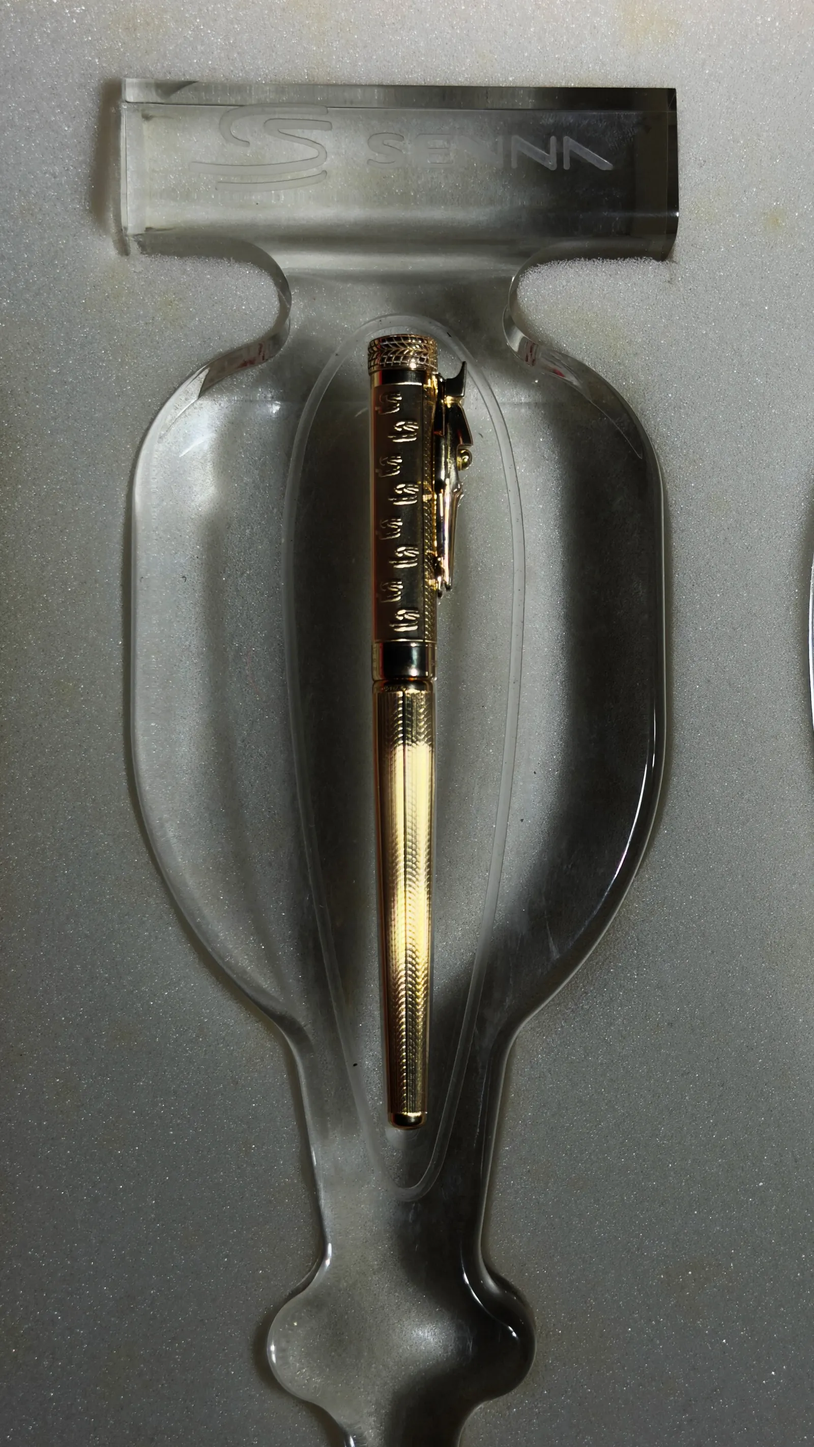 Ayrton Senna – caneta Montegrappa Tribute to Ayrton 18K nº 28/41, Ayrton Senna