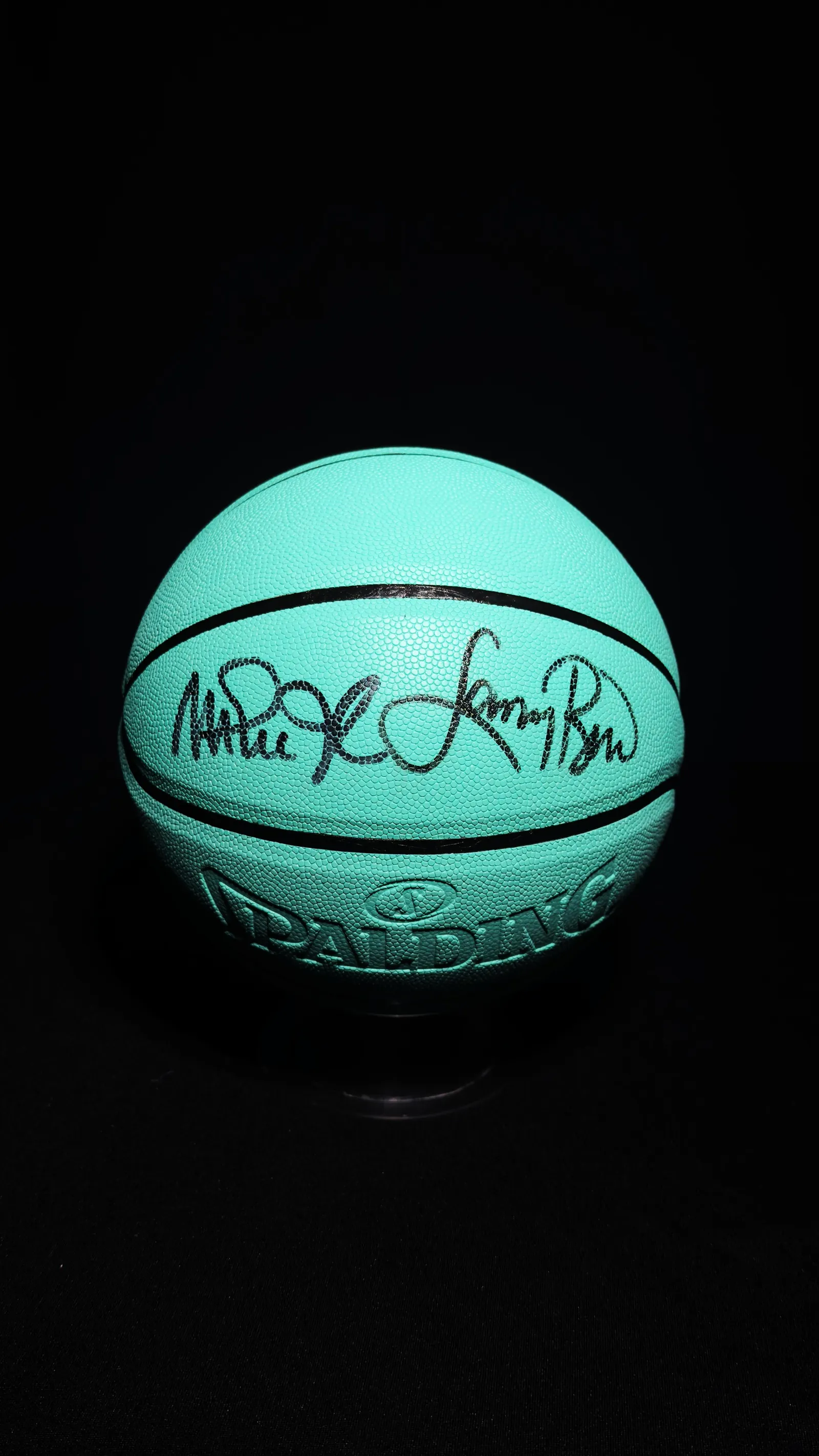 Larry Bird e Magic Johnson autógrafos – bola de basquete Tiffany & Co, Larry Bird e Magic Johnson
