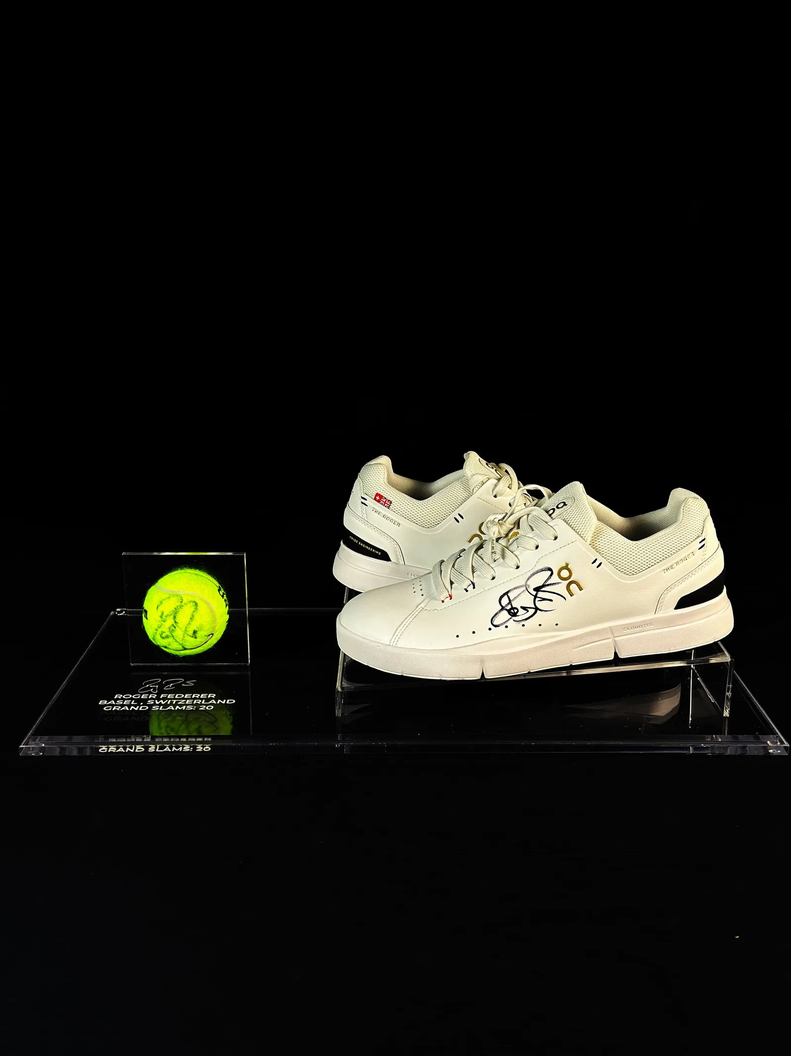 Roger Federer autógrafos – tênis "The Roger" e bola de tênis, Roger Federer