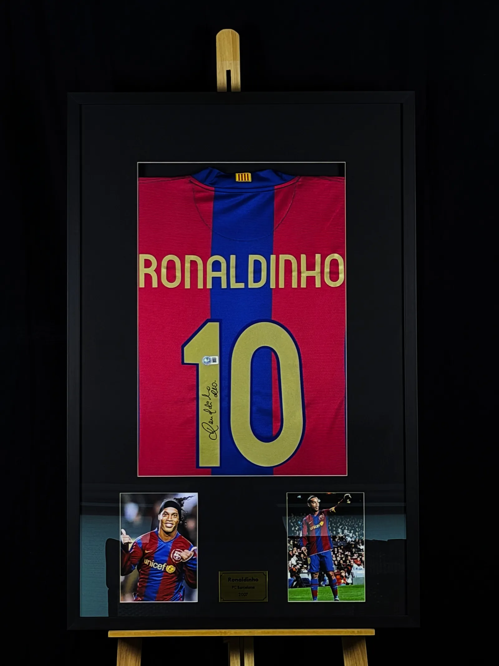 Ronaldinho Gaúcho, "O Bruxo" autógrafo – camisa Barcelona, Ronaldinho Gaúcho
