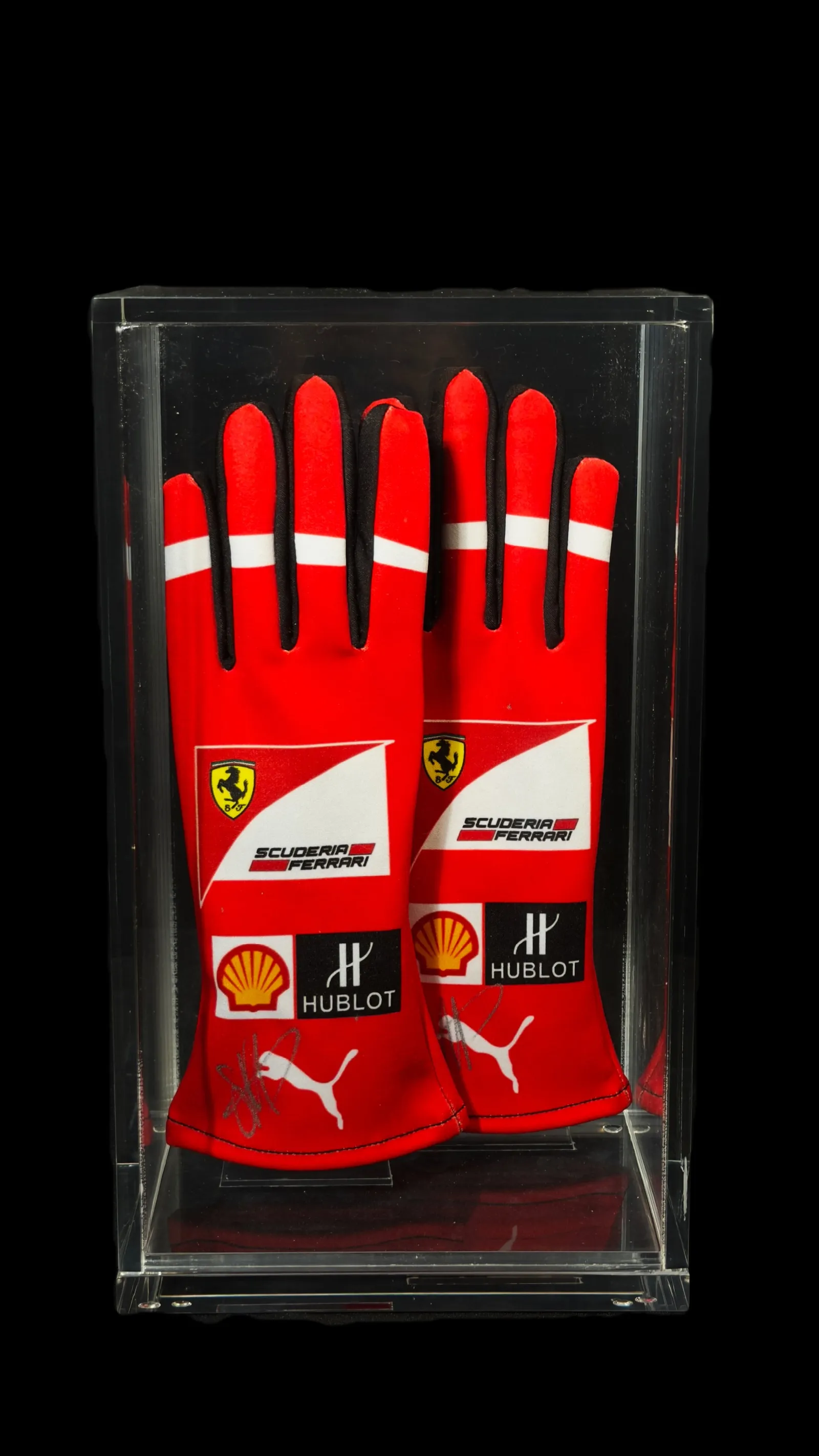 Sebastian Vettel autógrafo – par de luvas Scuderia Ferrari, Sebastian Vettel