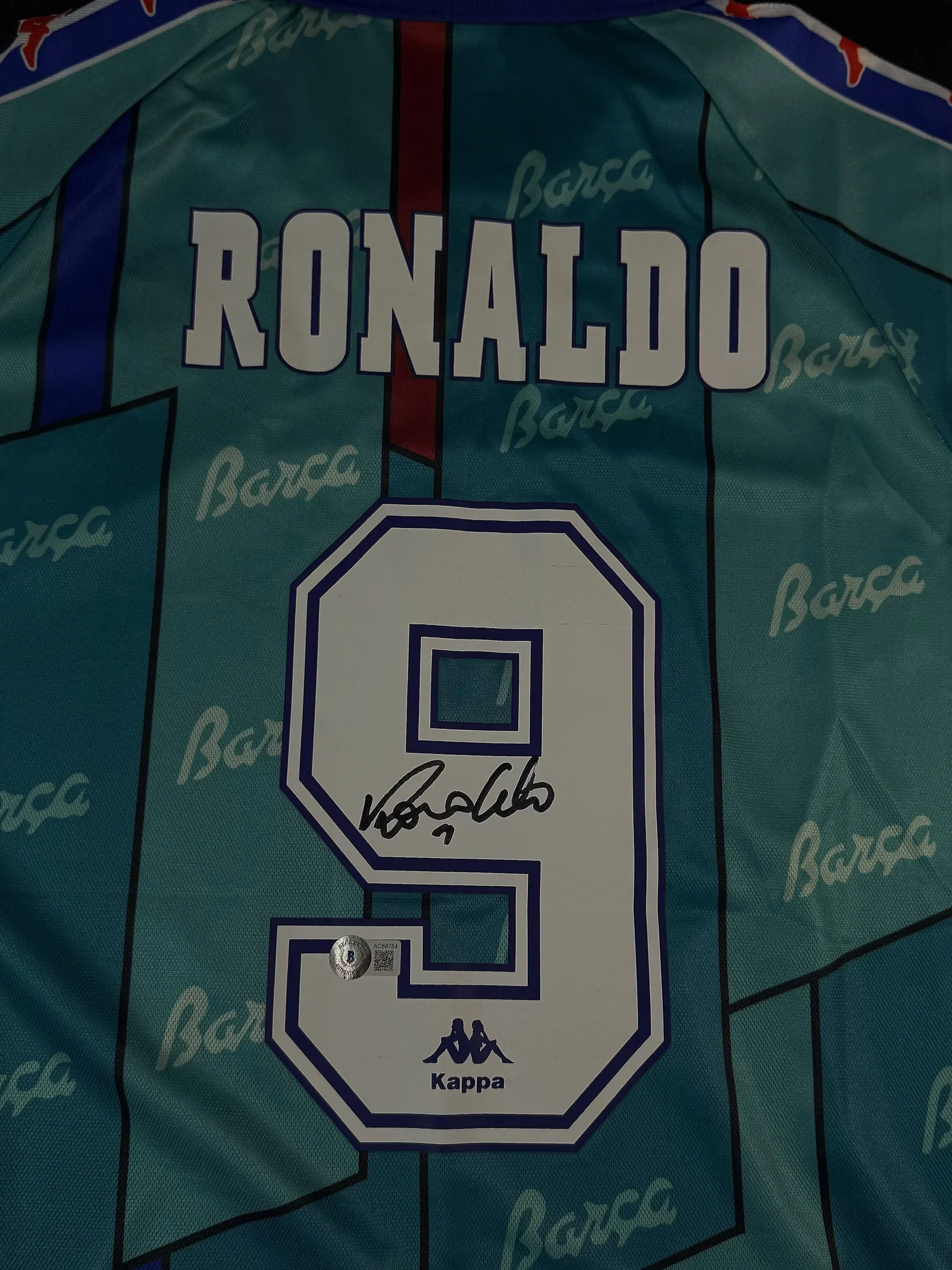 Ronaldo Nazário, "O Fenômeno" autógrafo – camisa Barcelona, Ronaldo Fenômeno